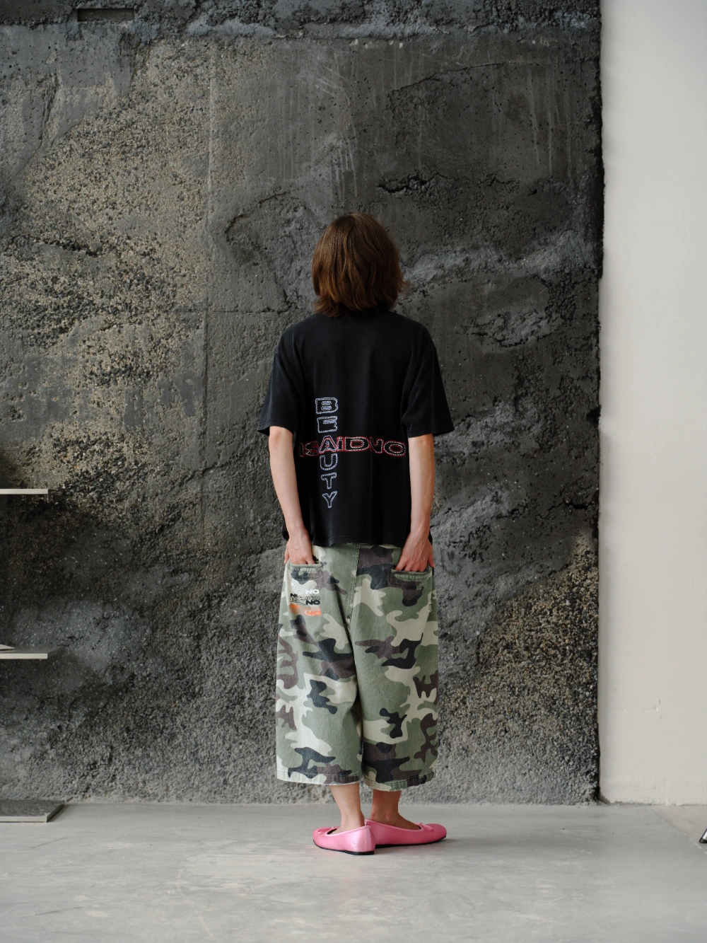 Cabaret Short Sleeve Tee Black - Image 7